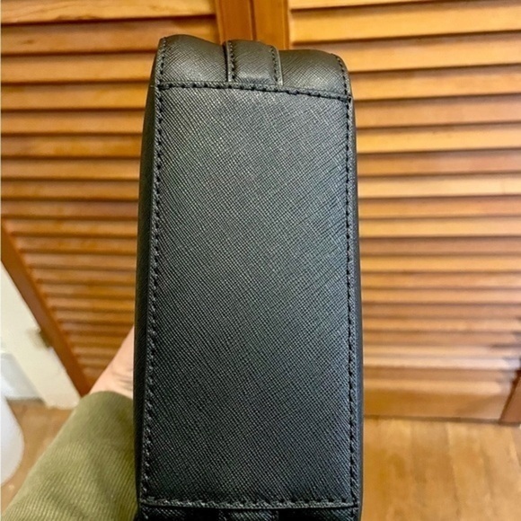 Kate Spade ♠️ New York Staci Saffiano Leather Crossbody Bag ♠️MSRP $309 MINT - Picture 6 of 6